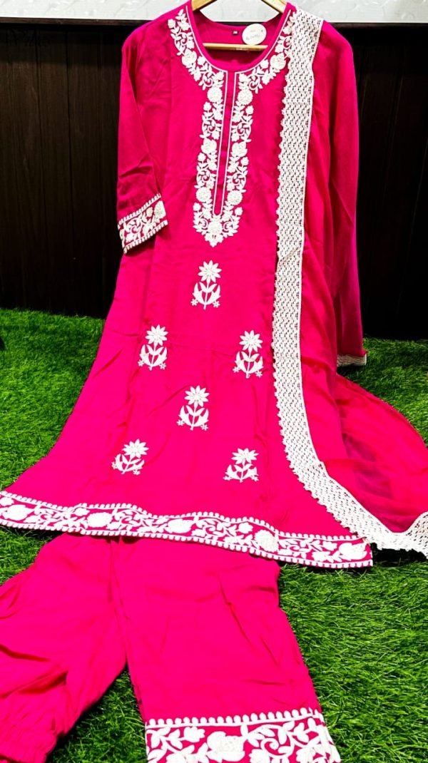 Straight ,Kurta, Pant & Dupatta Set | Vibes Collection
